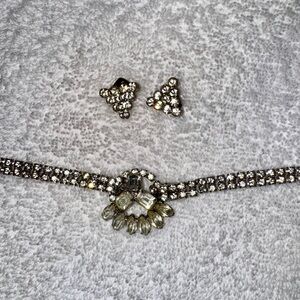 Vintage Elegant Silver Rhinestone Jewelry Set 12” Choker with earrings